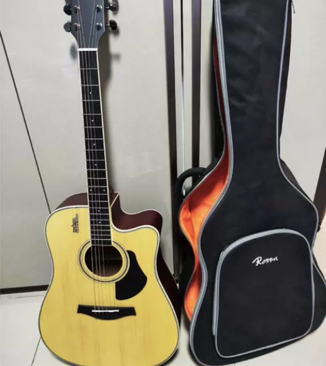 22年暑假买的，弹得比较少，只有寒暑假偶尔...