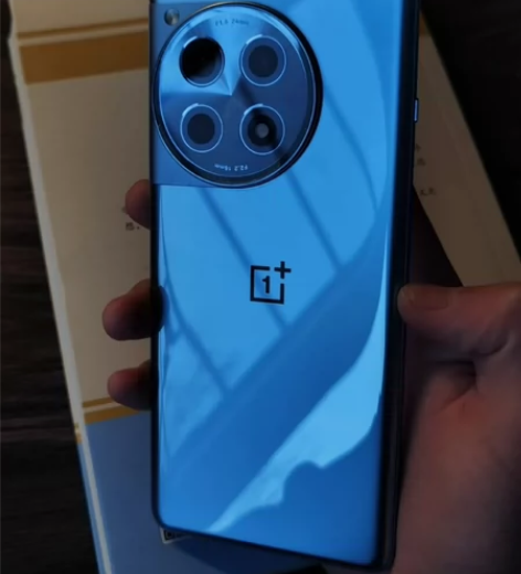 一加ace3，12+256，激活不到一个月...