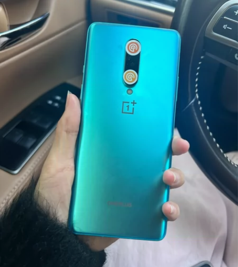 买的二手一加手机 8 128 只用了一周不...