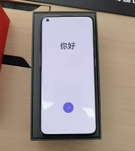 一加11，16+256黑色，8GGng2处...