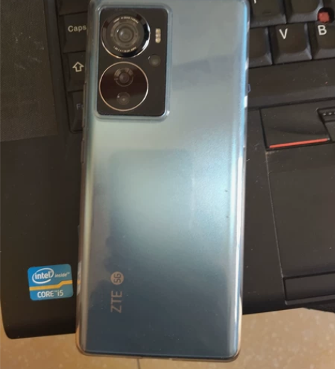 自用中兴axon40Pro，8+256蓝色...