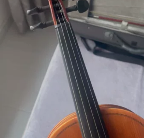 小提琴4分之一 弓毛有点瑕疵，正常使用现象...