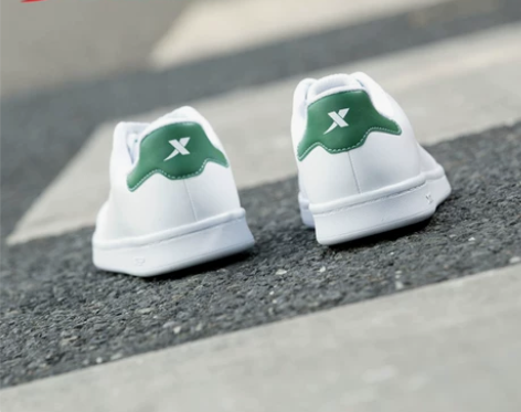 特步女鞋板鞋情侣休闲鞋2022年秋季鞋子低...