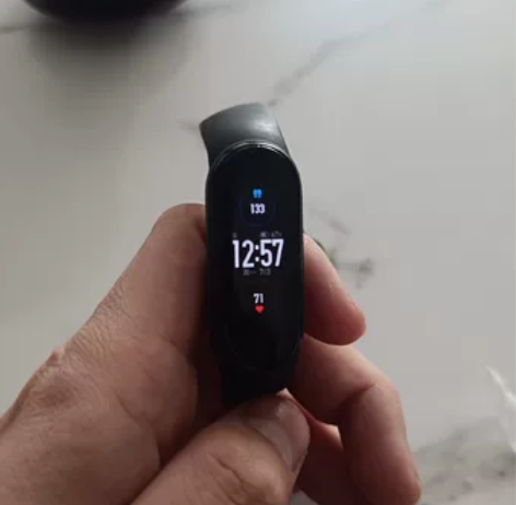 小米手环5,需要的联系 。 感兴趣的话点“...