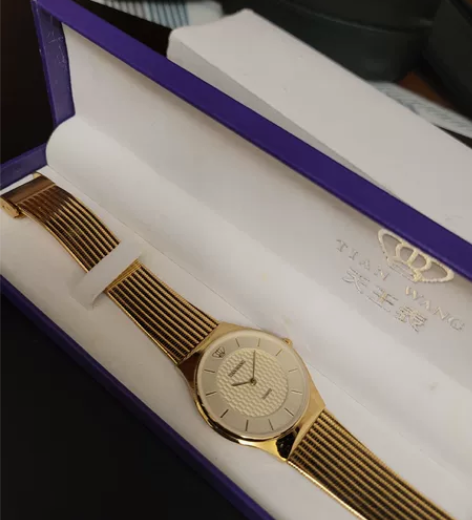 天王表 男表 女表 镀金表 超薄石英表 未...