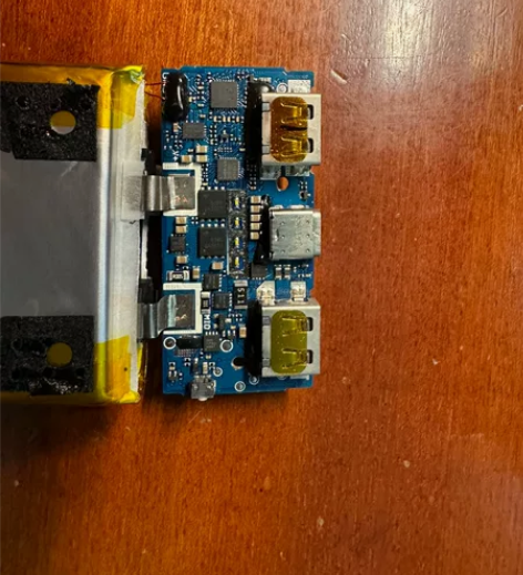 小米移动电源3 尸体 但是电芯是好的,主板...