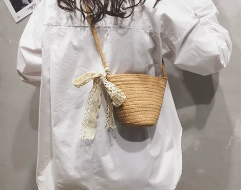 草编包包女包新款2023少女迷你编织水桶包...