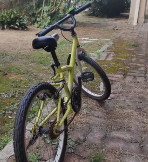 迪卡侬自行车，20寸，骑起来非常省力。适合...