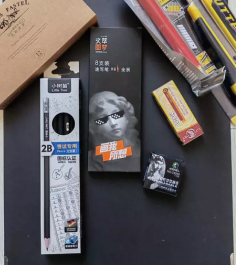 出闲置素描用具 包含马力色粉笔12色1盒、...