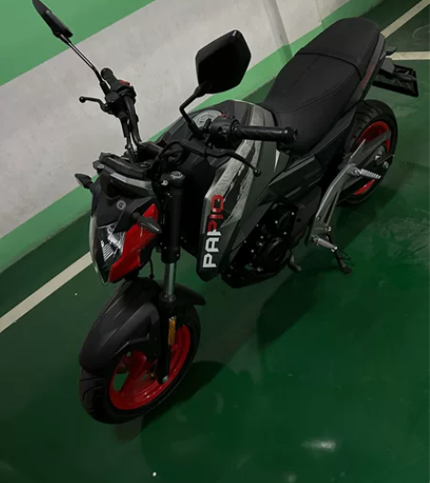 狒狒摩托车 9.8新，提车上牌，放地下车库...