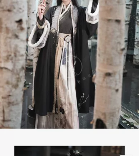 十三余小豆蔻儿[不夜金蝶]绣花对襟长衫交领...