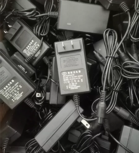 平衡车充电器三孔头通用圆孔电动原装智能36...