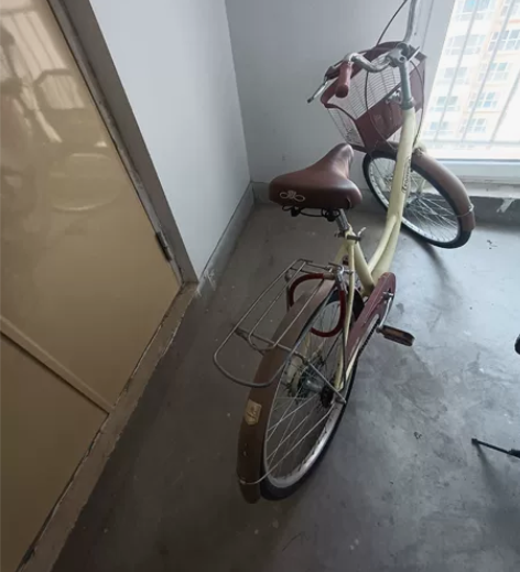 26型自行车 感兴趣的话点“我想要”和我私...