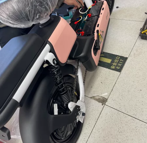 台铃电动车刚买不到一个月 1800买的，有...