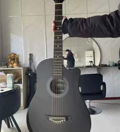 原价800多的吉他几乎全新吉他便宜出，很喜...