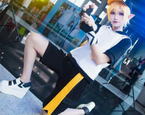 【包邮可直拍】凹凸世界.金出物 无鞋子 无...