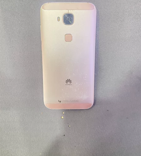 华为麦芒5  3+32g 实拍图，没有卡槽...