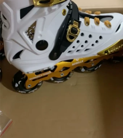 全新 直排轮滑鞋溜冰鞋平花鞋高校成人儿童白...