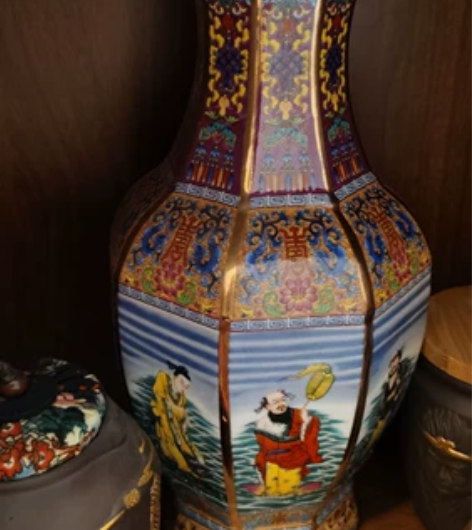 正宗景德镇花瓶，家里买多了闲置出，重庆范围...