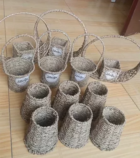 纯手工花篮大小一共12个30元，自提 感兴...