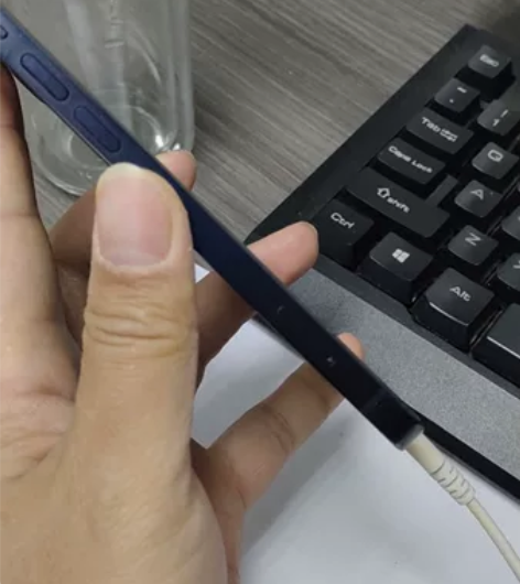 自用苹果12黑色，128G，换过一个后置摄...