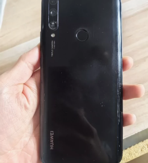 荣耀X20，可当备用机，屏幕有一点小问题，...