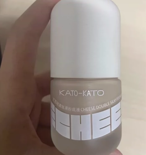 kato粉底液 色号：y01芝芝哒波N02...