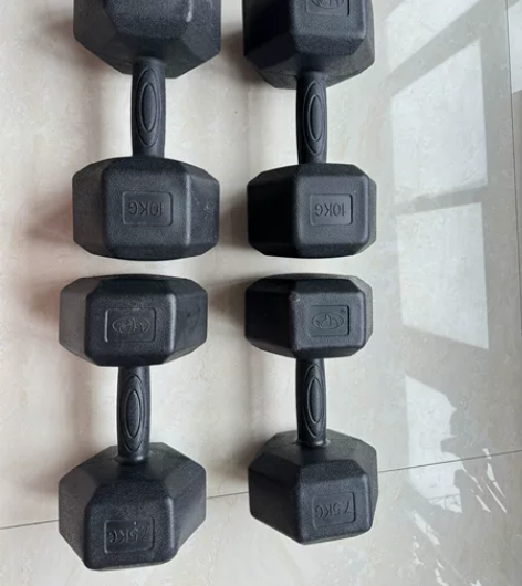 哑铃，7.5kg 一对，10kg一对，一对...