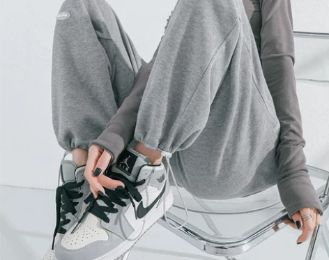 【狂欢价】灰色运动裤女宽松束脚秋冬高腰垂感...