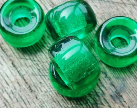 绿色透明琉璃珠！ 新到珠子  等了一个多月...