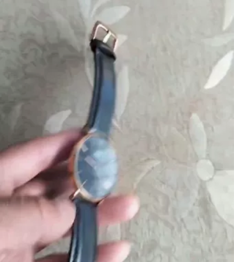 家里闲置DW手表，九成新，喜欢的可以私我，...