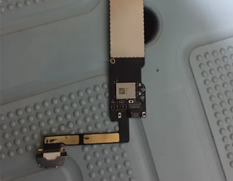 iPad mini2主板,不知好坏当配件出...