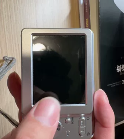 爱国者 V200 绝版相机，成色超棒， 两...