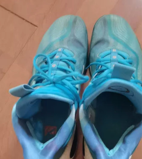 安踏44.5码抗震篮球鞋，家中闲置，低价出售！ 感兴趣的话点...