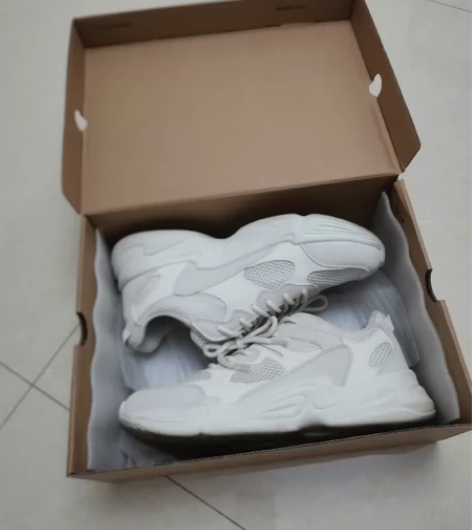 乔丹男鞋，白色，夏款，41码，很漂亮，穿着...