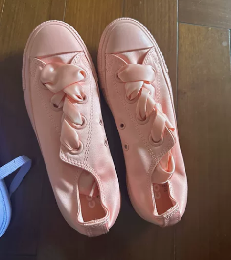 匡威多巴胺粉色鞋 37码全新 鞋盒丢了 便...