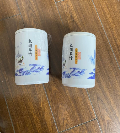 花瓶，在给父母老房子收拾家拿回来的，不懂，...