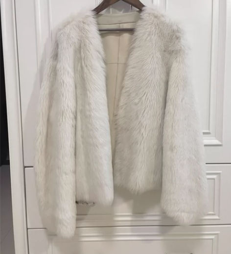 新年战袍！白色皮草整皮皮草保暖抗风显瘦 C...