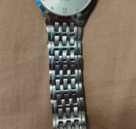 出一个闲置天王手表，石英，电池没电了，保证...