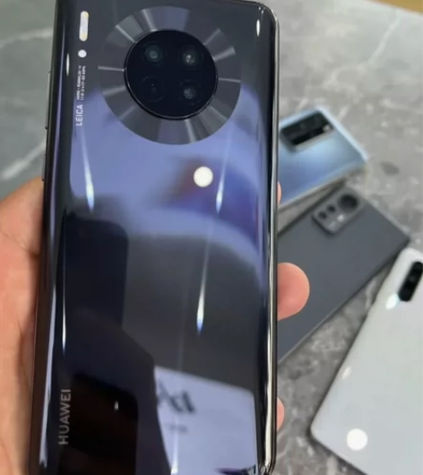 兄弟不用的华为mate30 8+128GB...