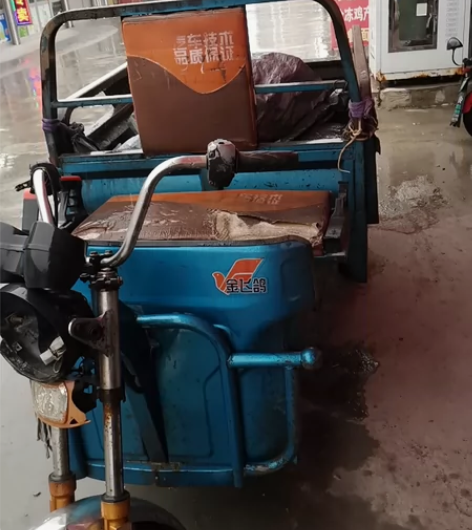 飞鸽三轮，1.2米，大电瓶，便宜出 感兴趣...