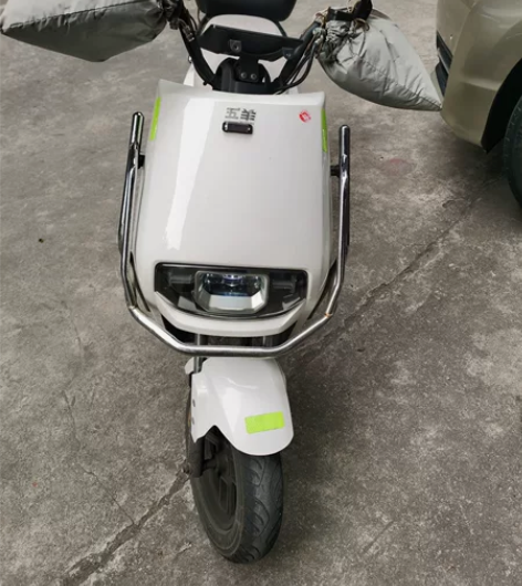 自家用车，五羊带牌电动车，6个大电池刚换一...