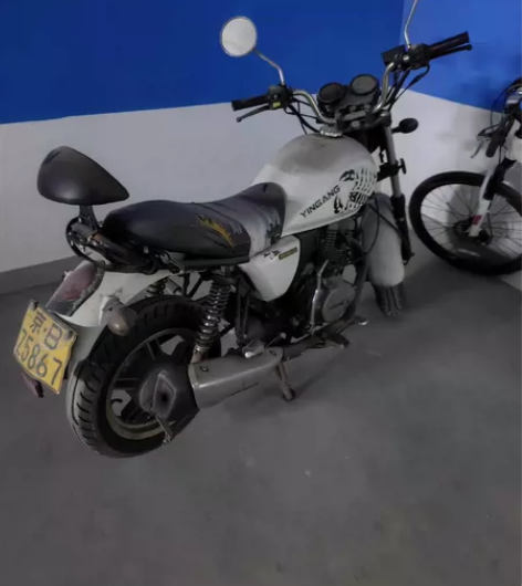 闲置二轮摩托车银钢150 感兴趣的话点“我...