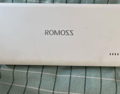 罗马仕充电宝，sense 6，九成新，自提...