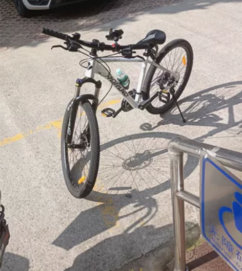 沃雷顿红日200型号，26英寸 8速山地车...