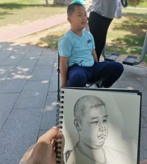 接素描头像定制,素描人像定制,素描画像定制...