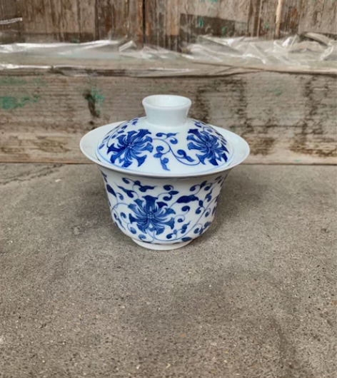 手绘缠枝莲青花盖碗，茶杯，景德镇，陶瓷，瑕...