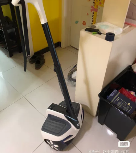 乐行天下R1N平衡车 8成新原装包 原装遥...