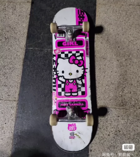 正品Girl联名三丽鸥HelloKitty...