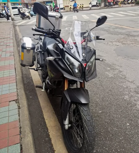 出一台21年5月上牌的金城200K，阿普利...